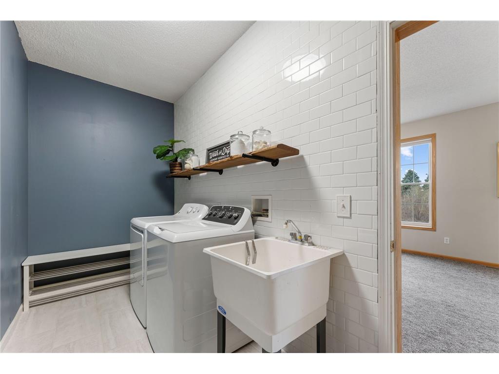 3941 94th Avenue N Brooklyn Park MN 55443 7056179 image13