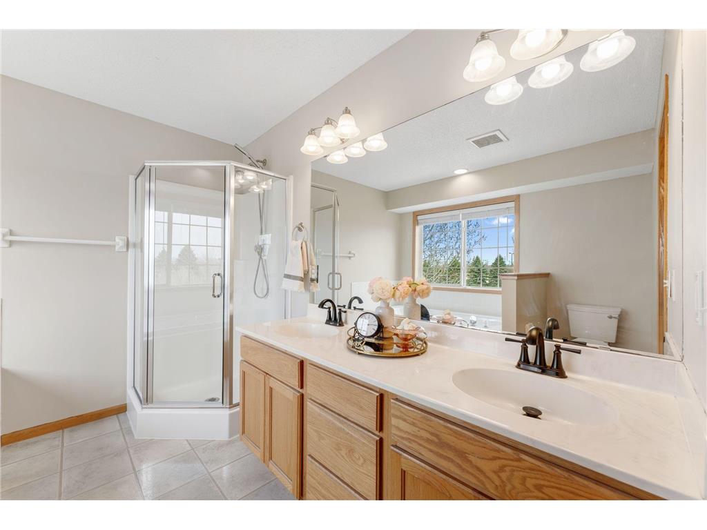 3941 94th Avenue N Brooklyn Park MN 55443 7056179 image17