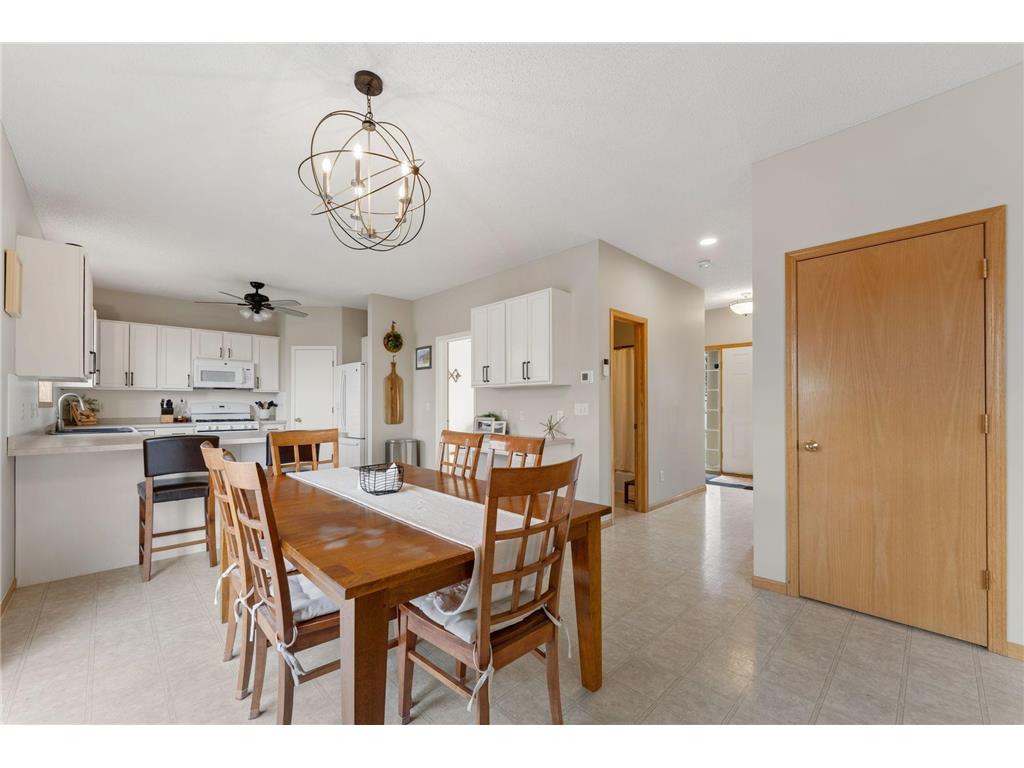 3941 94th Avenue N Brooklyn Park MN 55443 7056179 image8