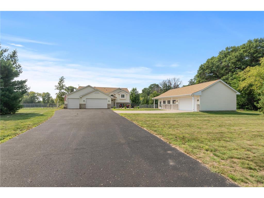 3942 221st Avenue NE East Bethel MN 55011 6411329 image1