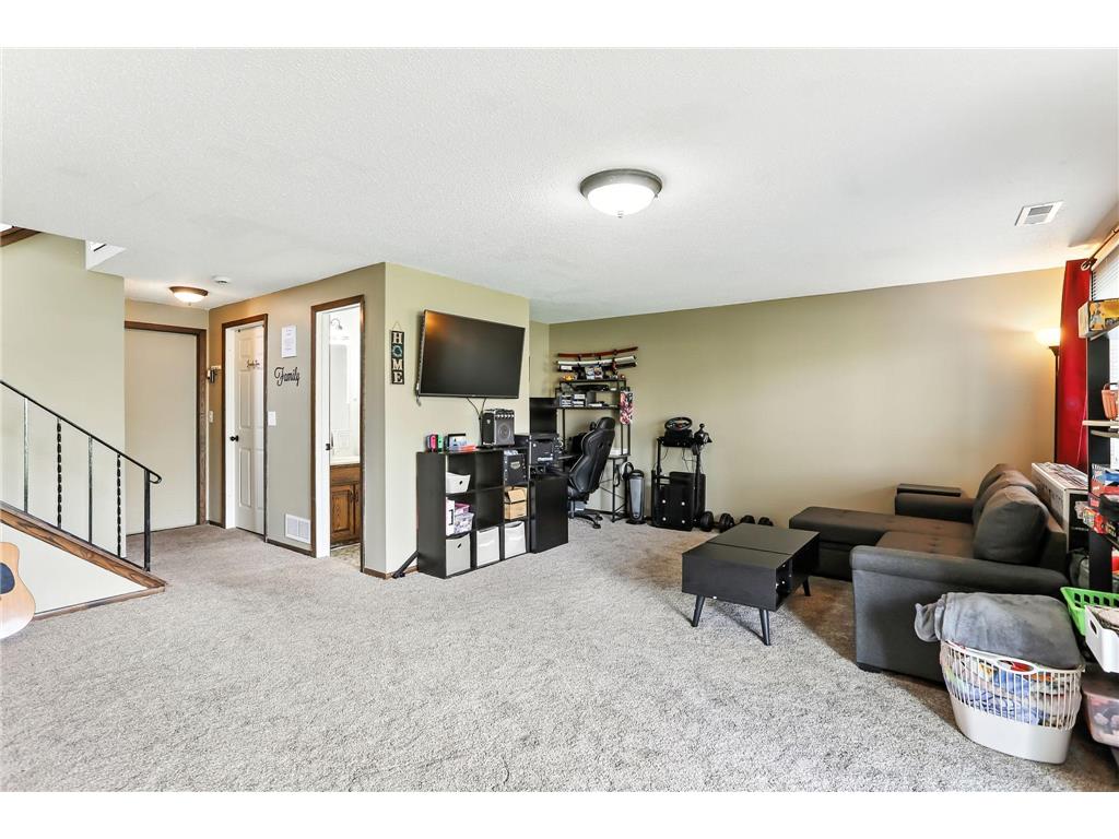 3945 Gershwin Avenue N Oakdale MN 55128 6824639 image11