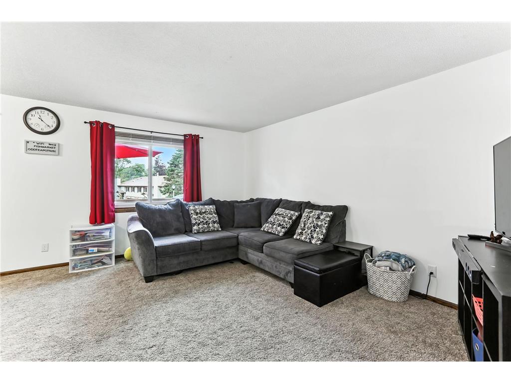 3945 Gershwin Avenue N Oakdale MN 55128 6824639 image4