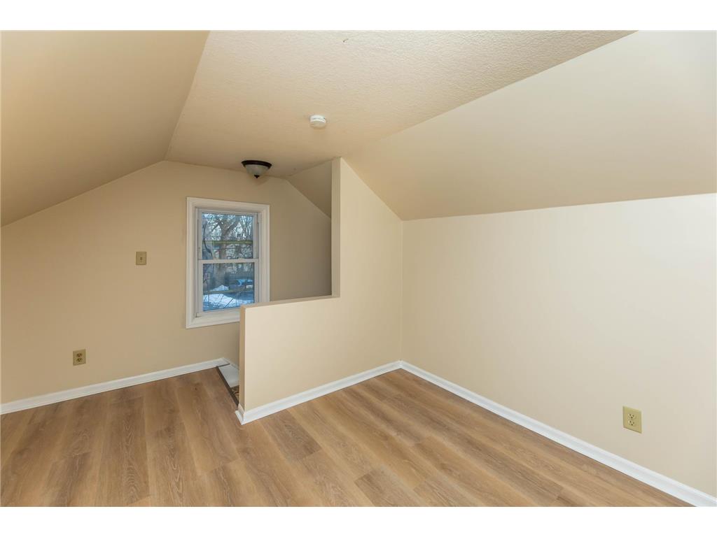 3946 Fremont Avenue N Minneapolis MN 55412 7039777 image9