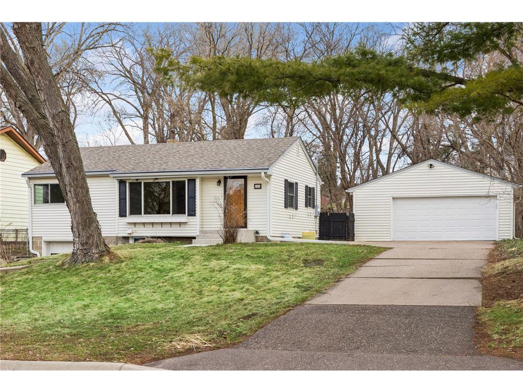 395 Eldridge Avenue W Roseville MN 55113 7047900 image1