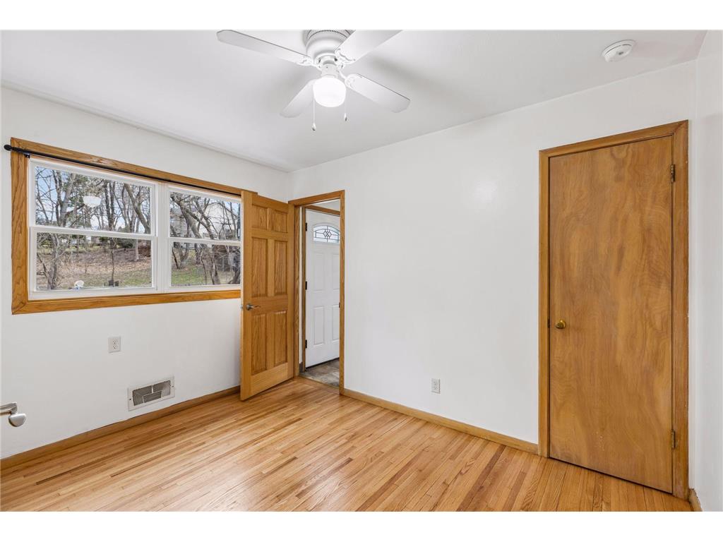 395 Eldridge Avenue W Roseville MN 55113 7047900 image12