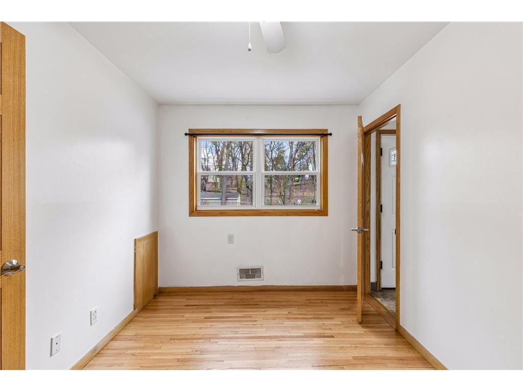 395 Eldridge Avenue W Roseville MN 55113 7047900 image13
