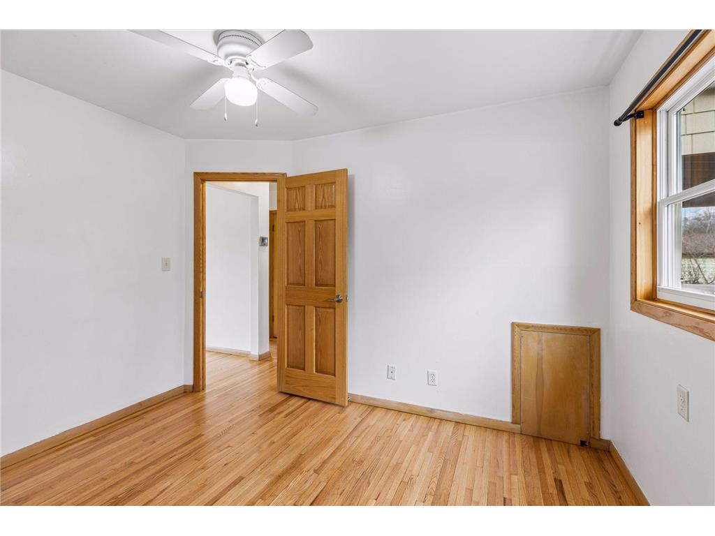 395 Eldridge Avenue W Roseville MN 55113 7047900 image14