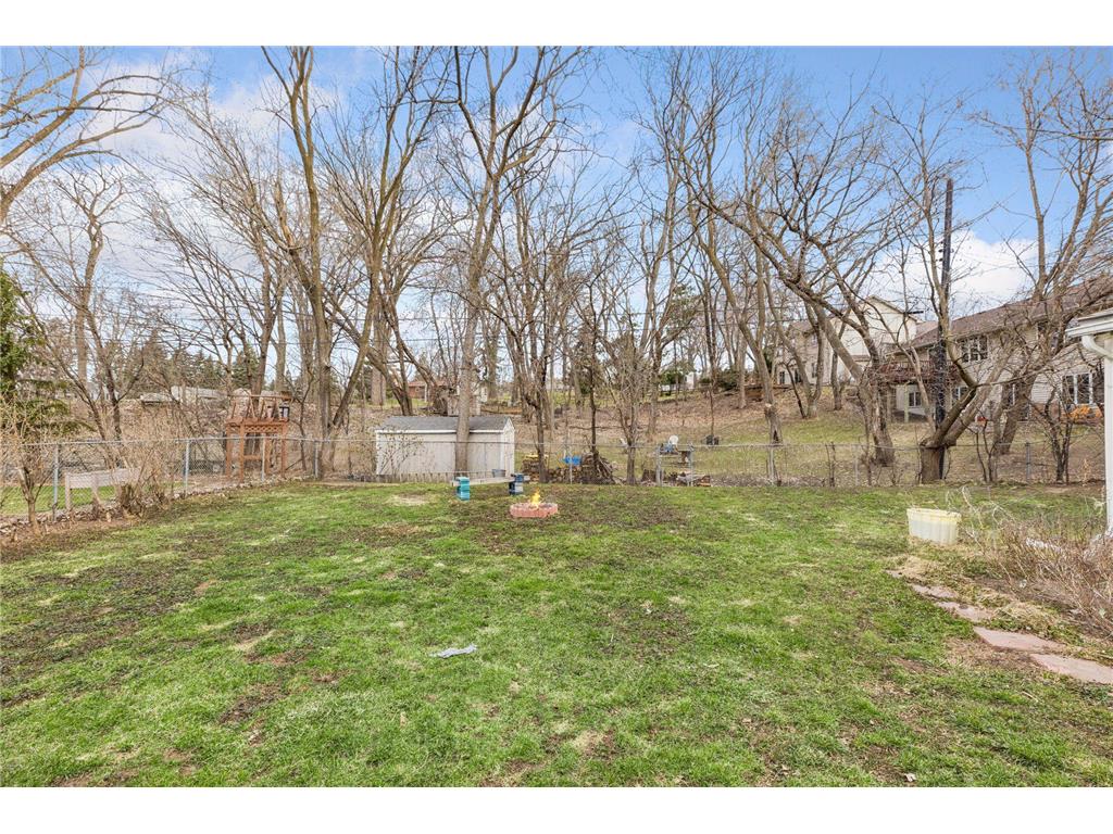 395 Eldridge Avenue W Roseville MN 55113 7047900 image28