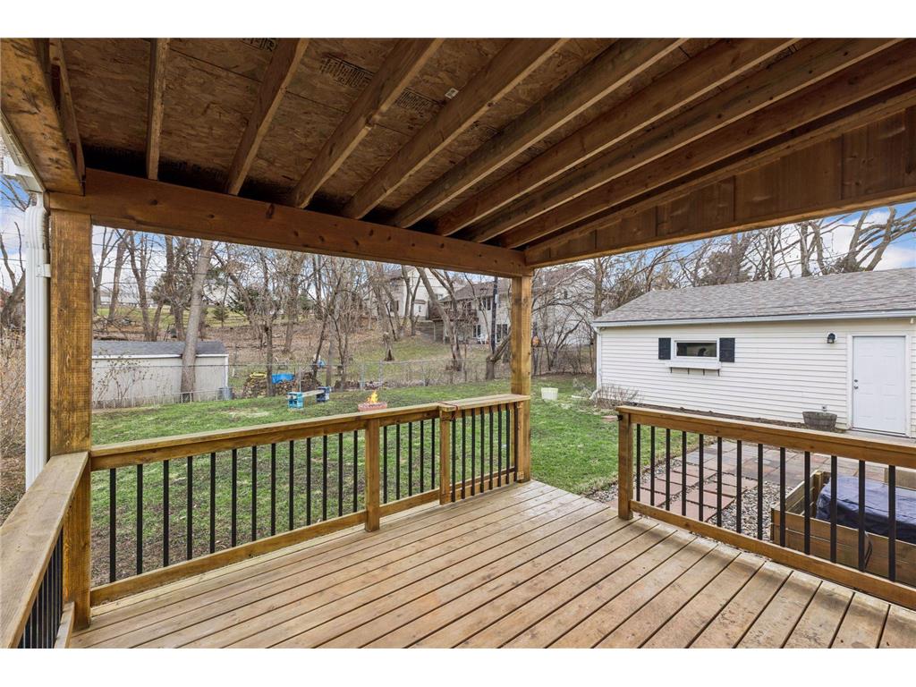 395 Eldridge Avenue W Roseville MN 55113 7047900 image32