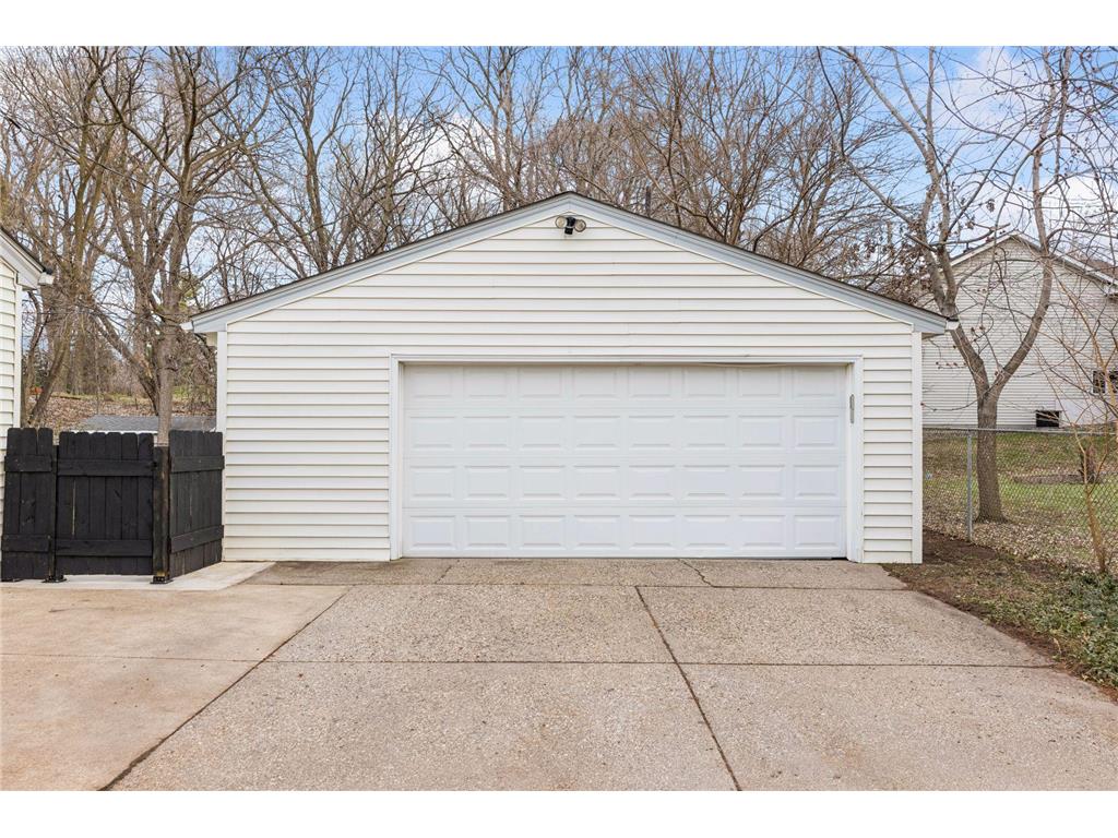 395 Eldridge Avenue W Roseville MN 55113 7047900 image33