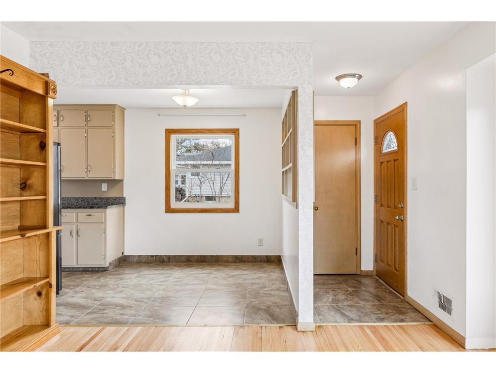 395 Eldridge Avenue W Roseville MN 55113 7047900 image6