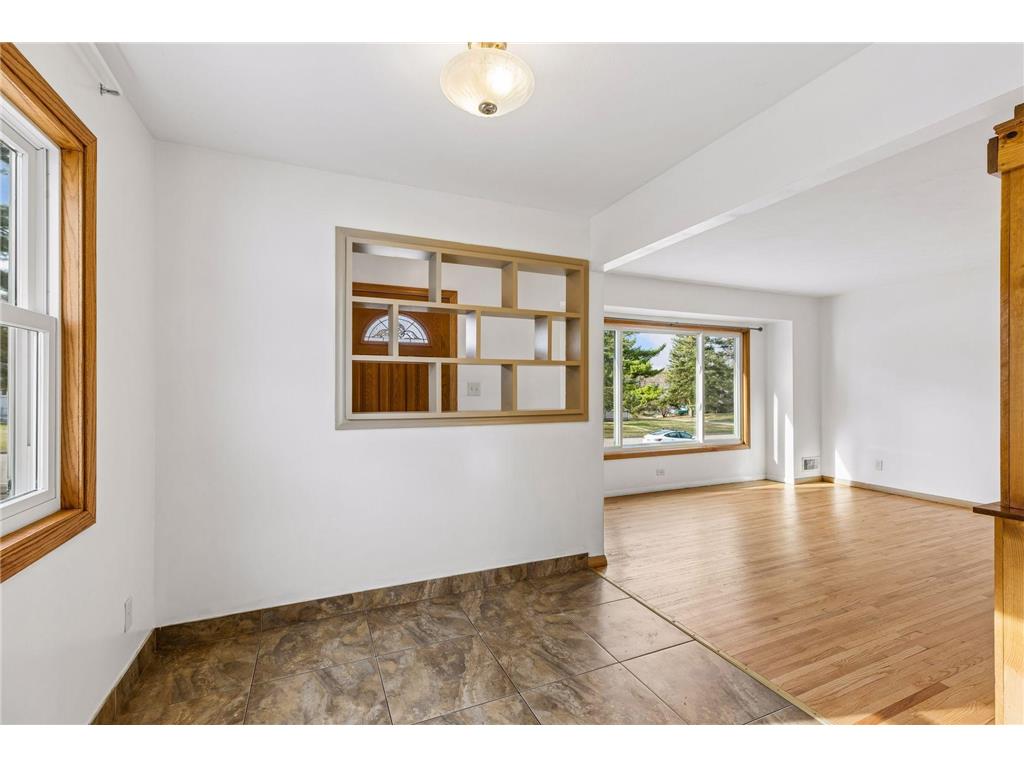 395 Eldridge Avenue W Roseville MN 55113 7047900 image7