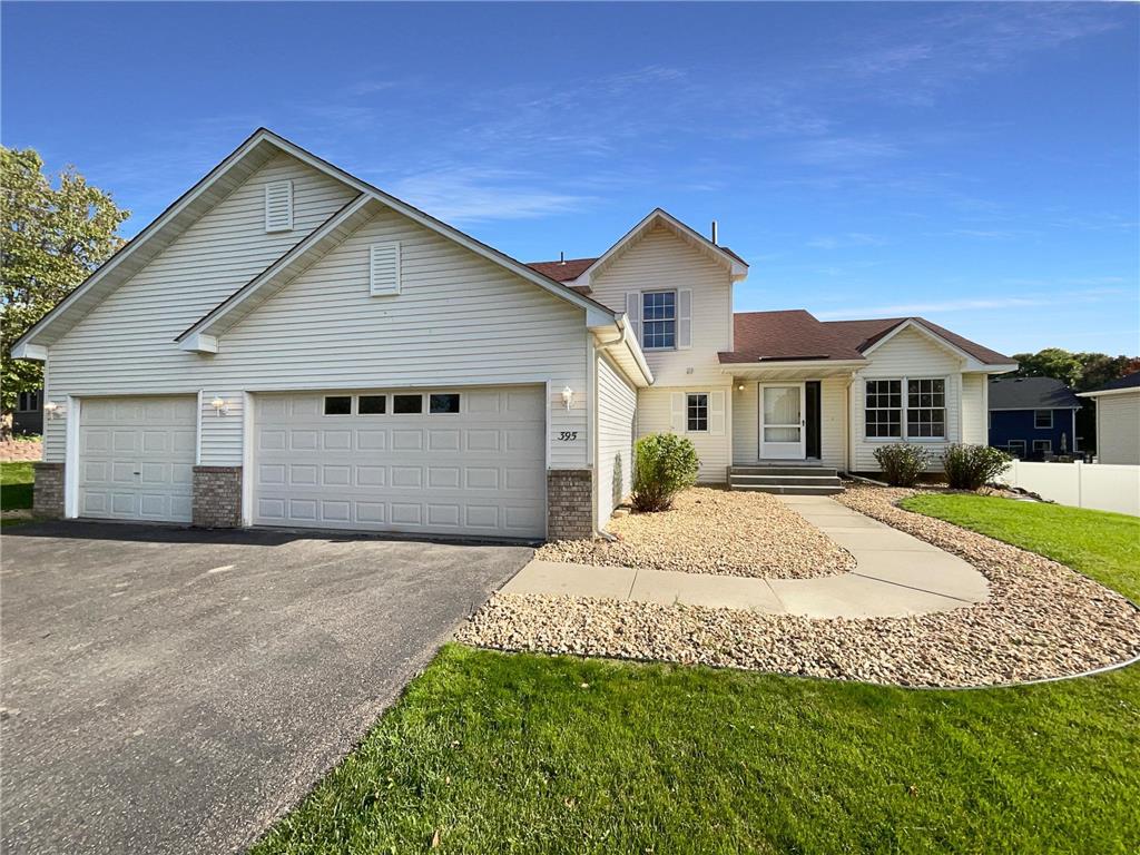 395 Pendryn Hill Curve Woodbury MN 55125 6797219 image1