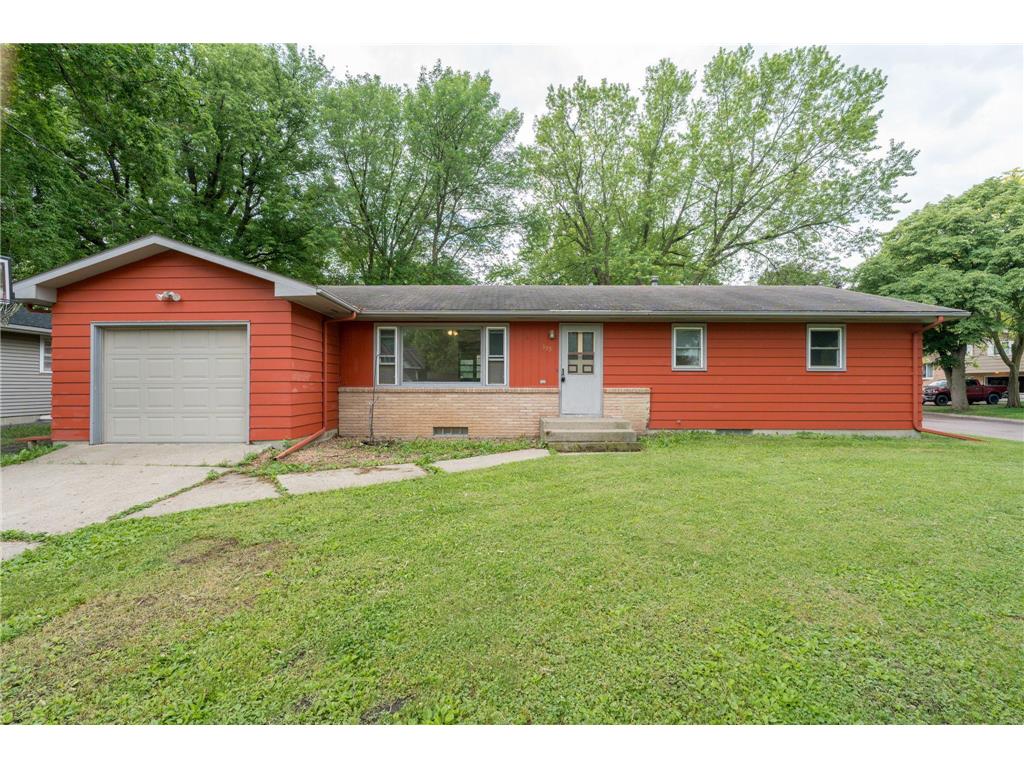 395 W Minnesota Street Le Center MN 56057 7085158 image1