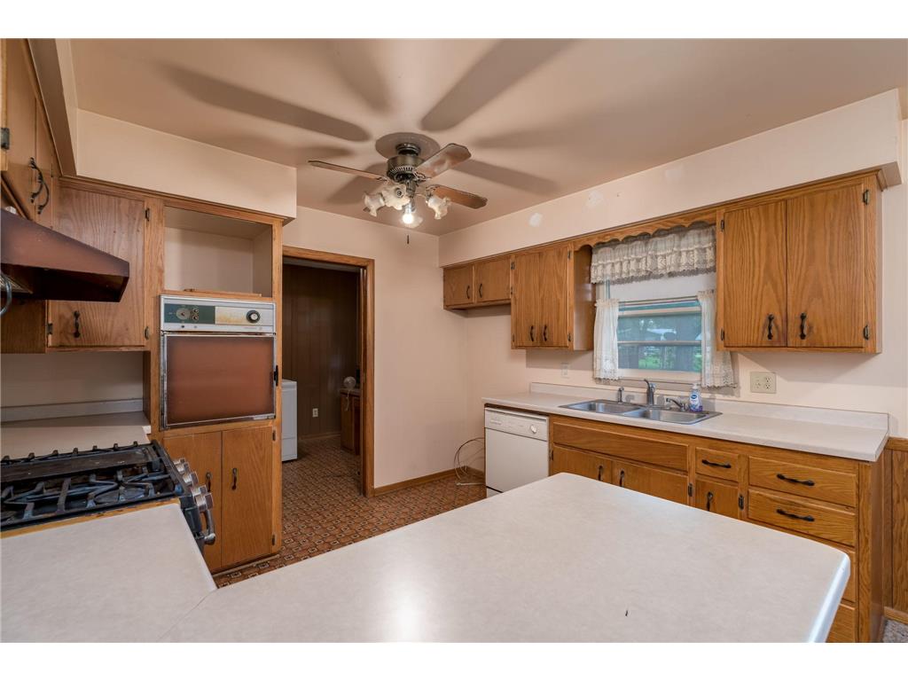 395 W Minnesota Street Le Center MN 56057 7085158 image11