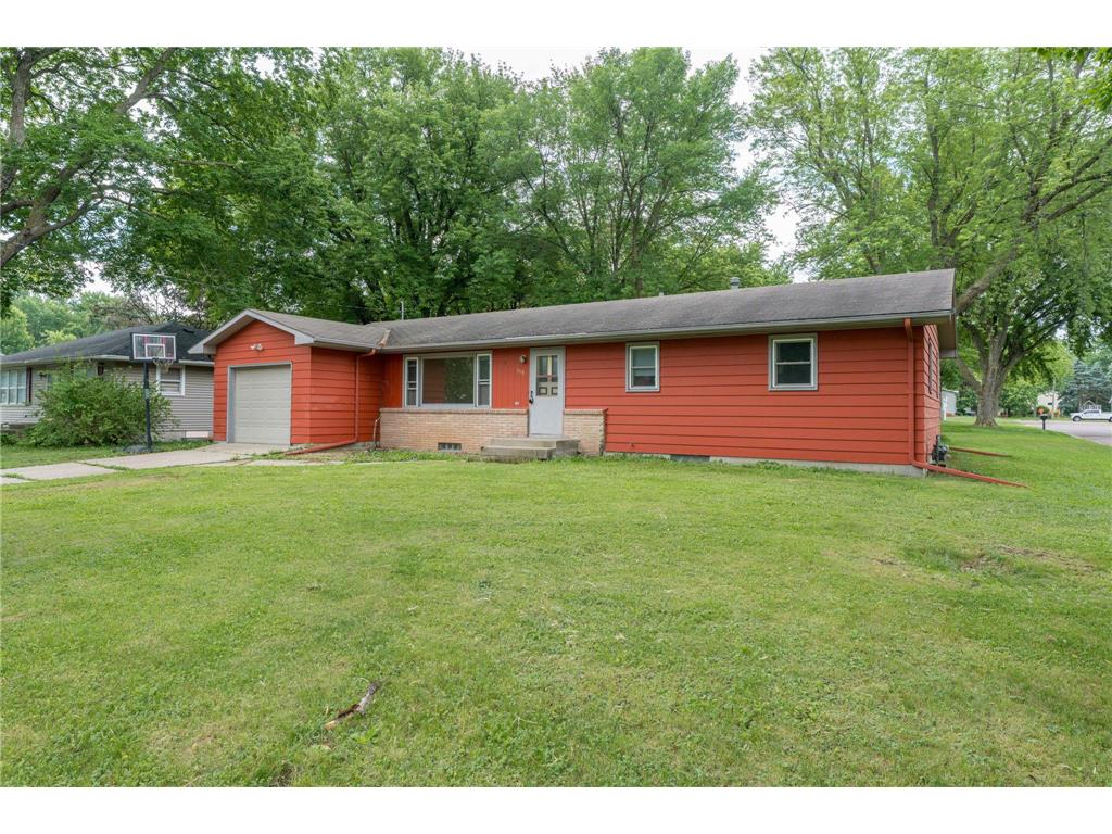 395 W Minnesota Street Le Center MN 56057 7085158 image3