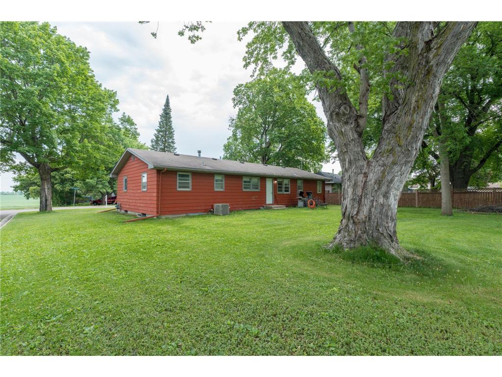 395 W Minnesota Street Le Center MN 56057 7085158 image30
