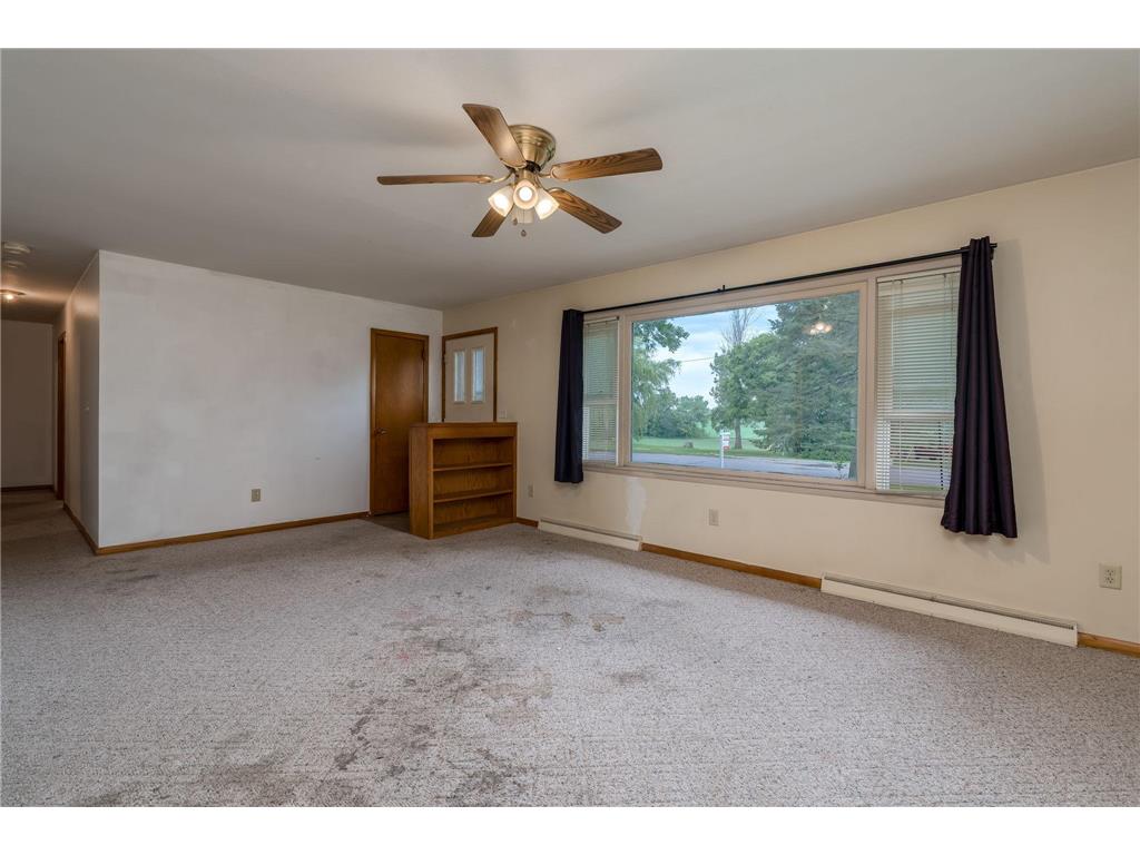 395 W Minnesota Street Le Center MN 56057 7085158 image4