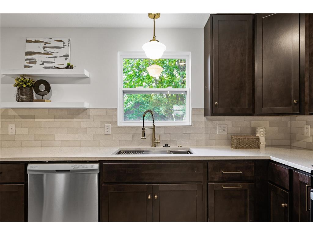 3950 Dupont Avenue N Minneapolis MN 55412 6604966 image1