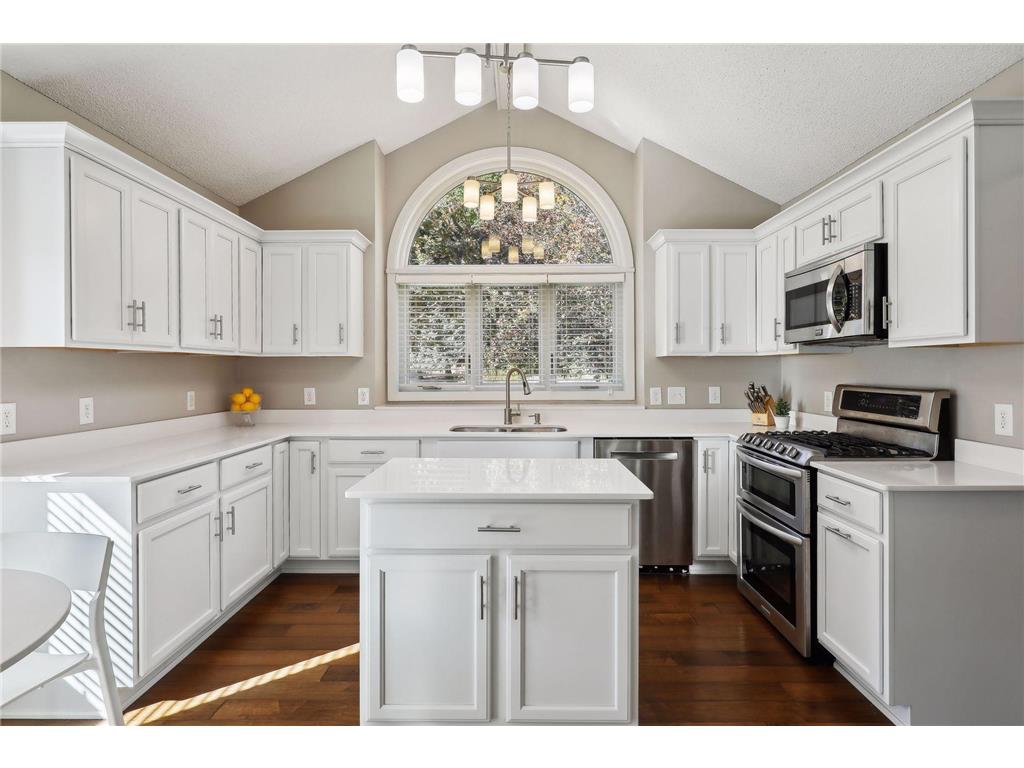 3951 Hidden Pond Trail NE Prior Lake MN 55372 6611238 image1