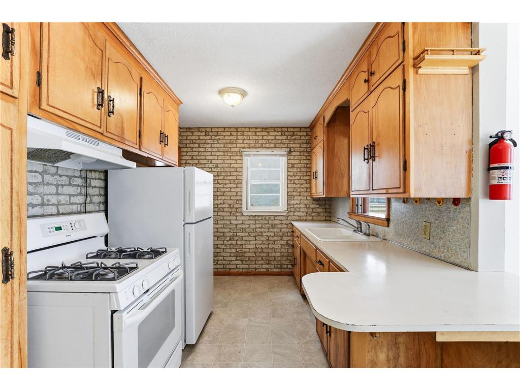 3951 Penn Avenue N Minneapolis MN 55412 6825740 image9