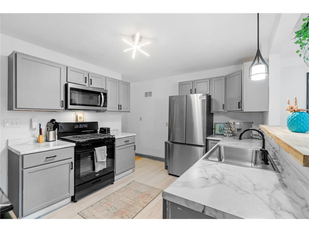 3952 Bloomington Avenue Minneapolis MN 55407 6797896 image25