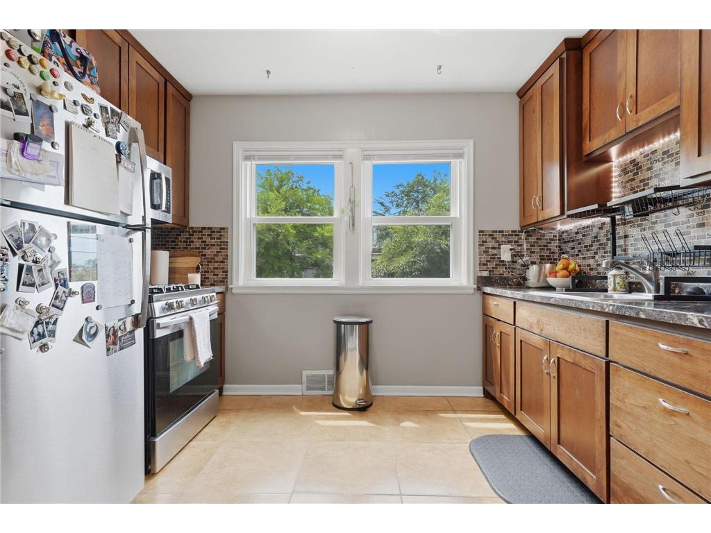 3952 Oakland Avenue Minneapolis MN 55407 7100848 image11