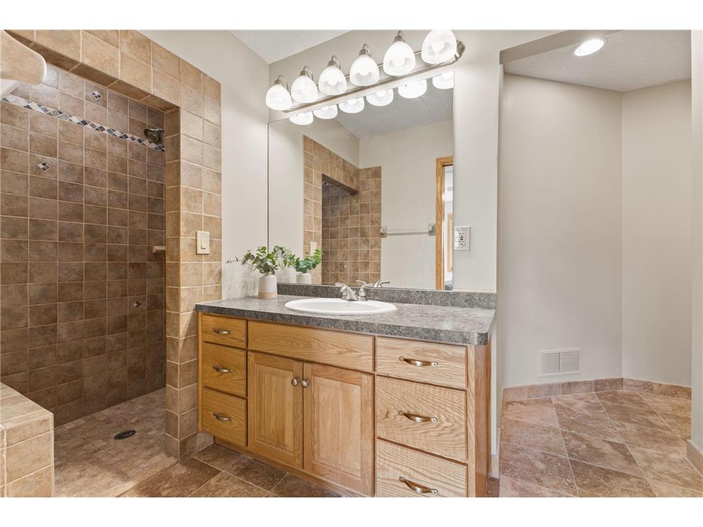 39541 Eastwood Avenue North Branch MN 55056 7059340 image66