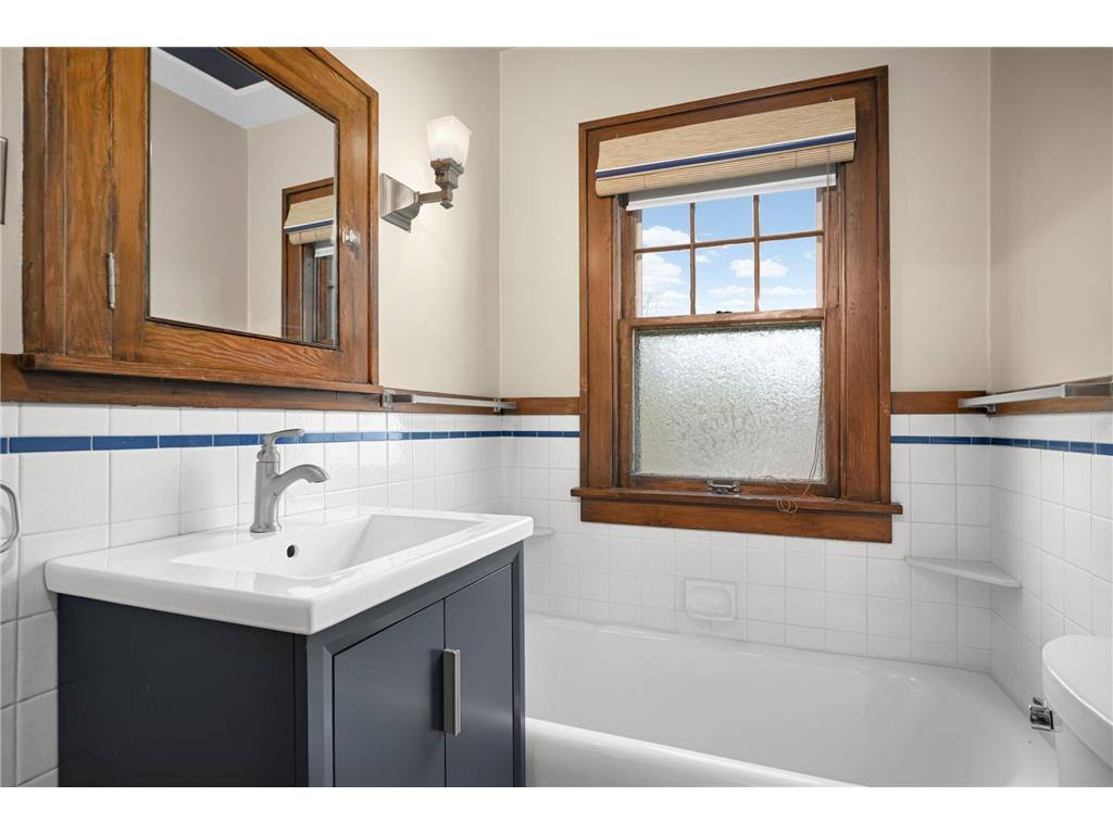 3955 Colfax Avenue N Minneapolis MN 55412 7024941 image22