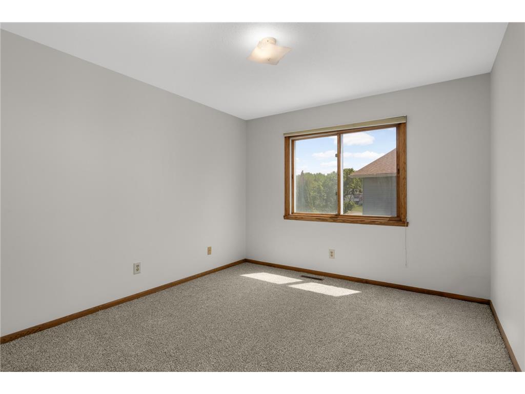 3956 Goodwin Avenue N Oakdale MN 55128 7068383 image12