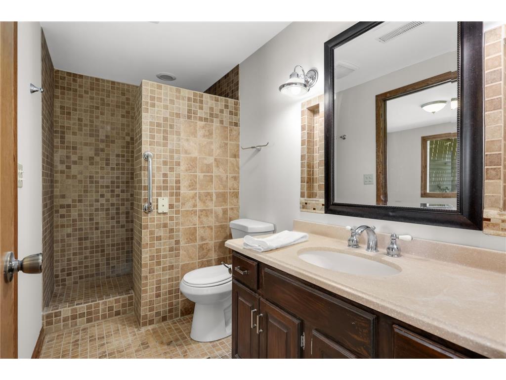 3956 Goodwin Avenue N Oakdale MN 55128 7068383 image18