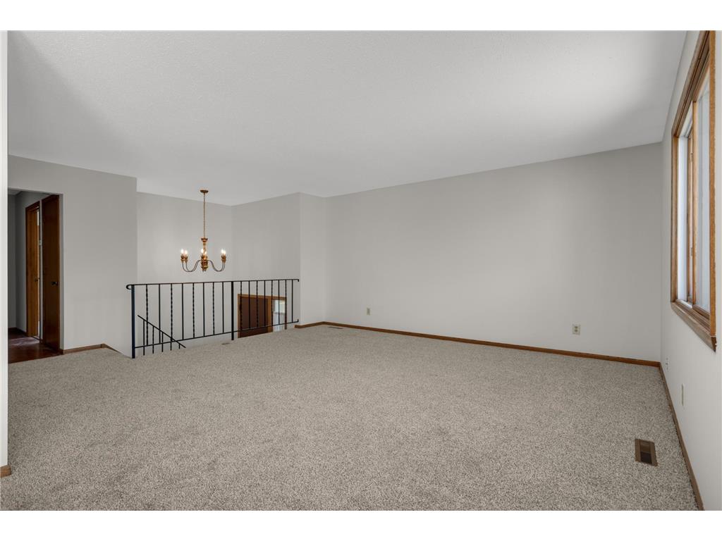 3956 Goodwin Avenue N Oakdale MN 55128 7068383 image4
