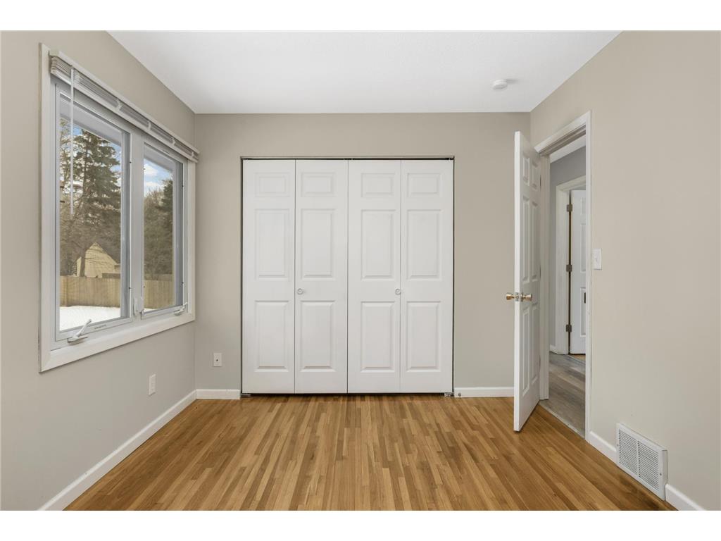 3958 Riverton Avenue Eagan MN 55122 7019509 image12