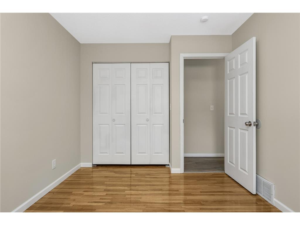 3958 Riverton Avenue Eagan MN 55122 7019509 image14