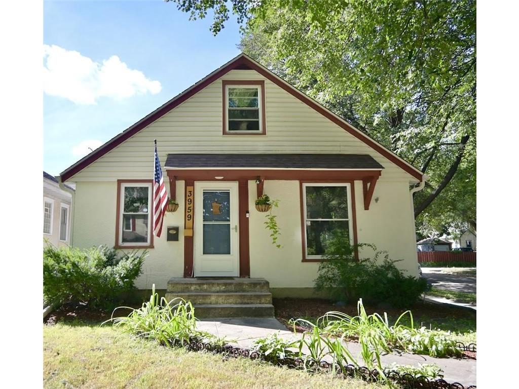 3959 Queen Avenue N Minneapolis MN 55412 6599400 image1