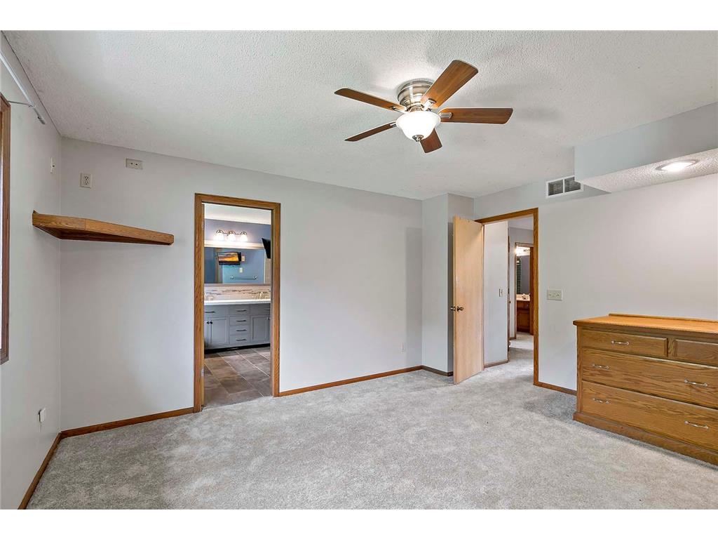 3960 Versailles Court Eagan MN 55123 6765300 image39