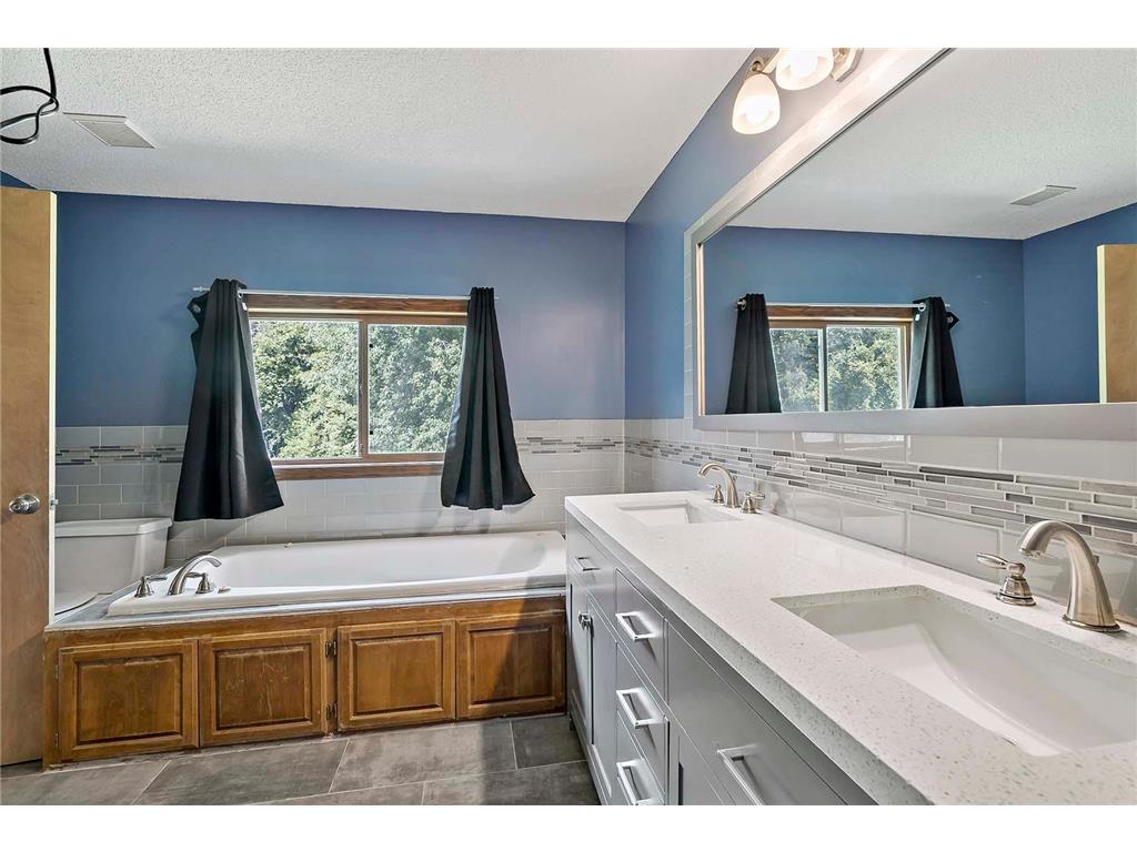 3960 Versailles Court Eagan MN 55123 6765300 image43