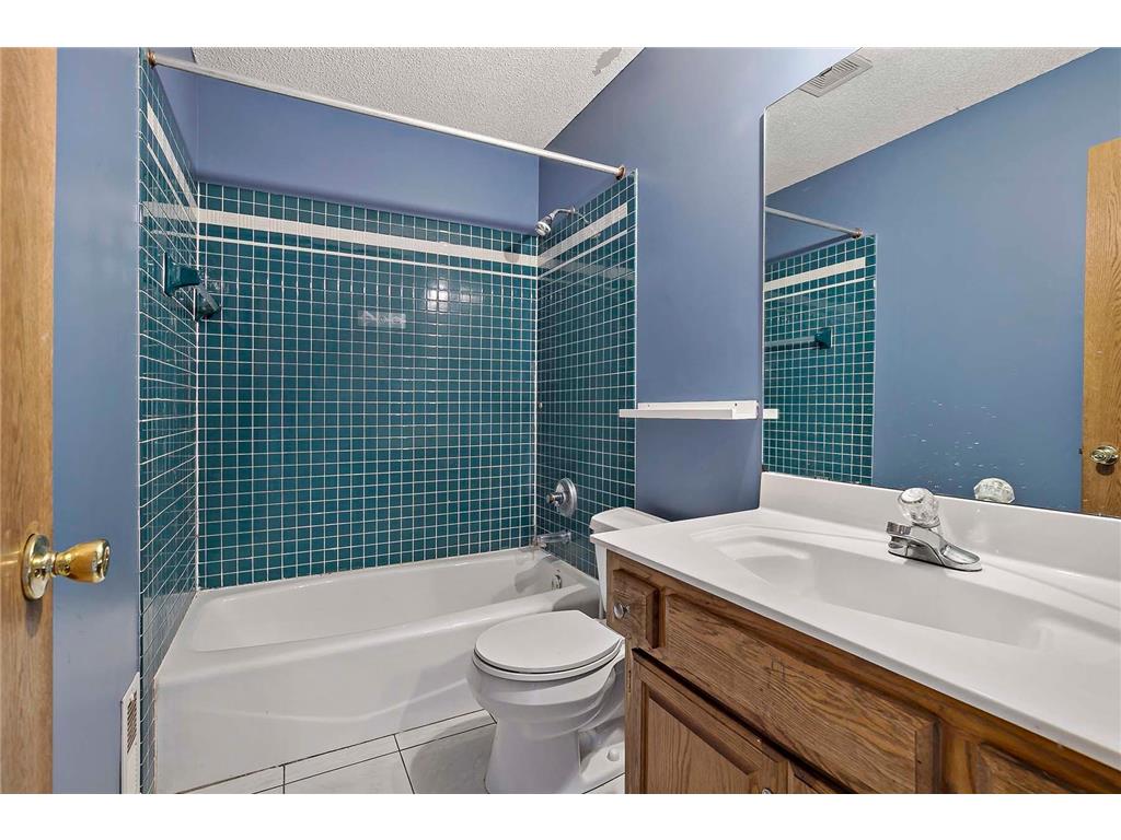 3960 Versailles Court Eagan MN 55123 6765300 image51