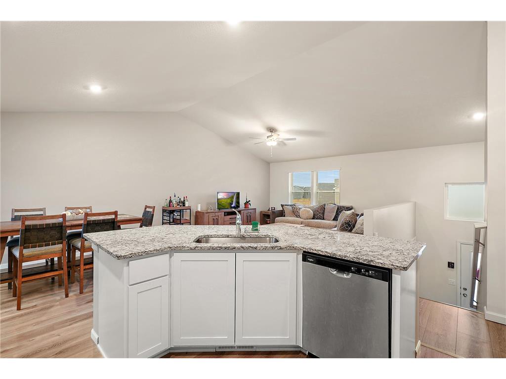 39604 Fallbrook Avenue North Branch MN 55056 7036844 image15