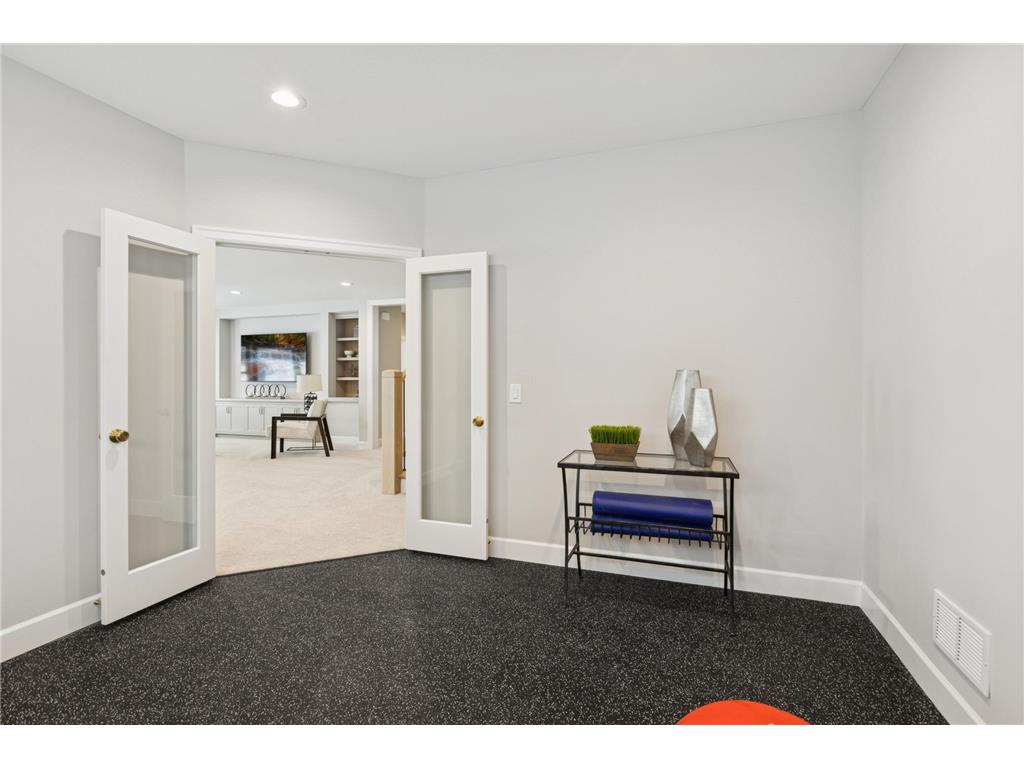 3961 White Oak Lane Chanhassen MN 55331 7103397 image24