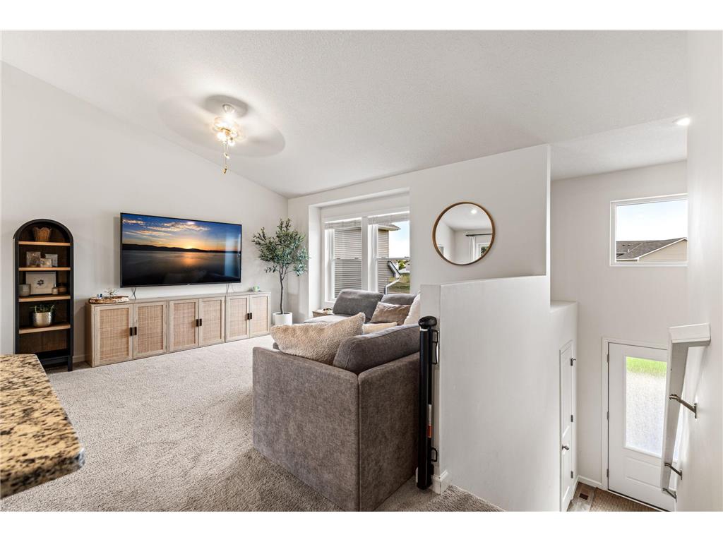 39610 Fallbrook Avenue North Branch MN 55056 7082898 image10