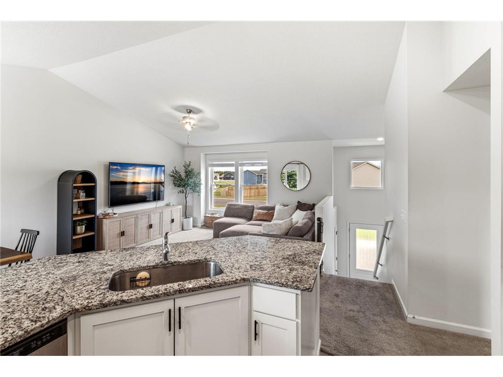 39610 Fallbrook Avenue North Branch MN 55056 7082898 image20