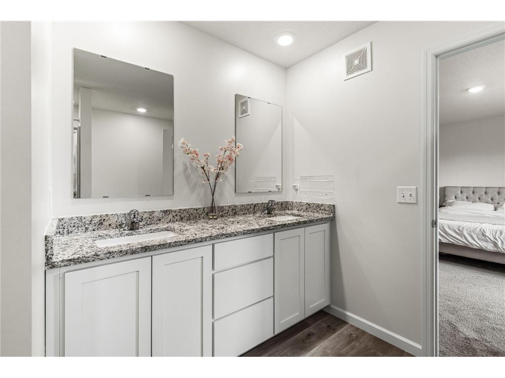 39610 Fallbrook Avenue North Branch MN 55056 7082898 image24
