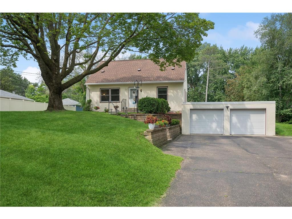 3965 E County Line N White Bear Twp MN 55110 6577815 image1