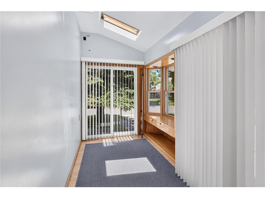3974 Woodview Drive Vadnais Heights MN 55127 7109879 image2
