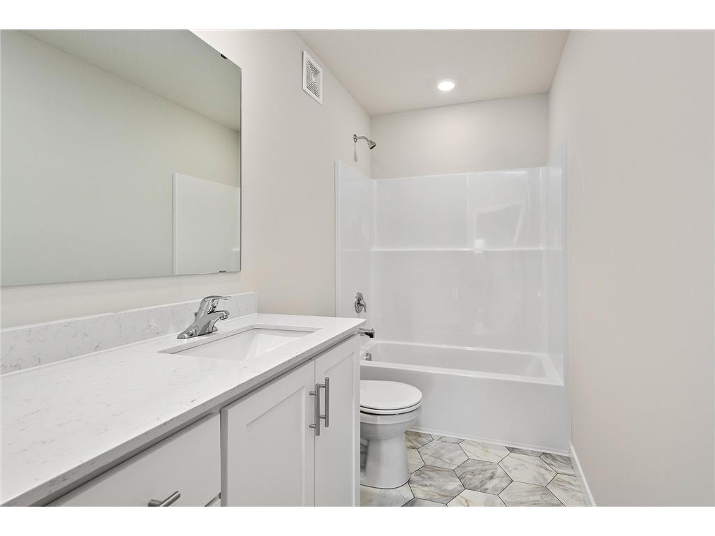 39743 Fallbrook Avenue North Branch MN 55056 6748676 image16