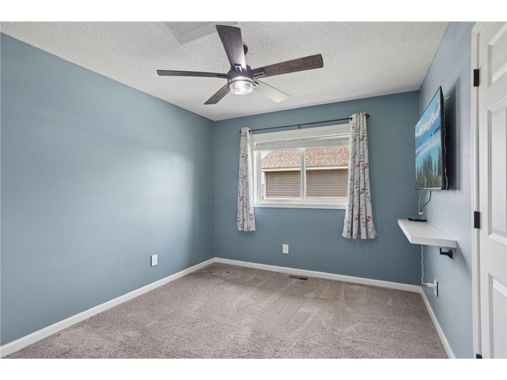 39744 Fawn Avenue North Branch MN 55056 6805551 image22