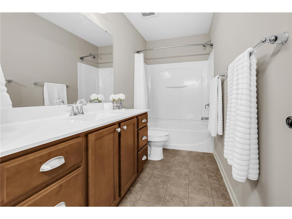 3976 Cedar Grove Lane Eagan MN 55122 7030627 image18