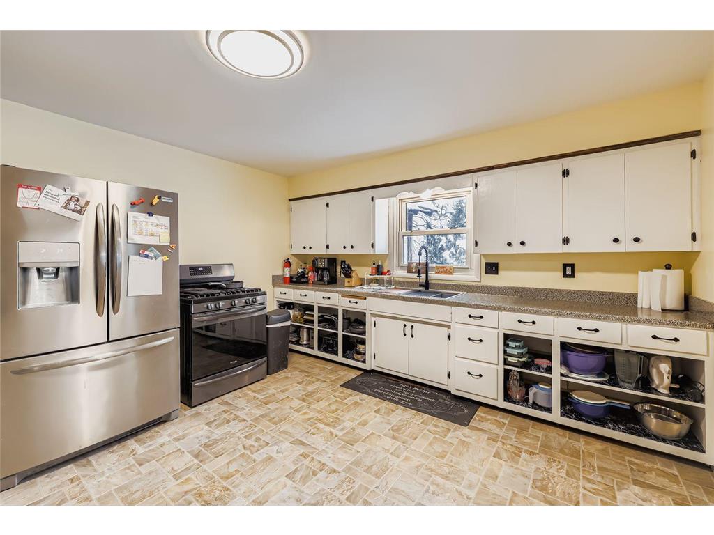 3977 Clover Avenue Vadnais Heights MN 55127 6823076 image12