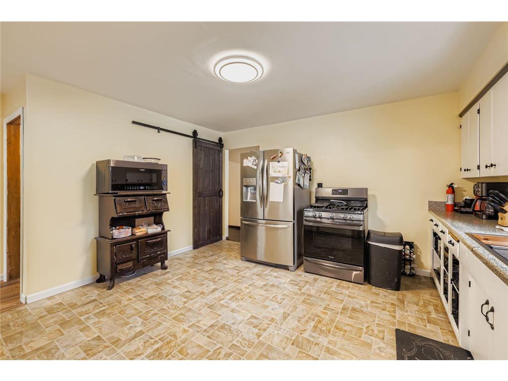 3977 Clover Avenue Vadnais Heights MN 55127 6823076 image14